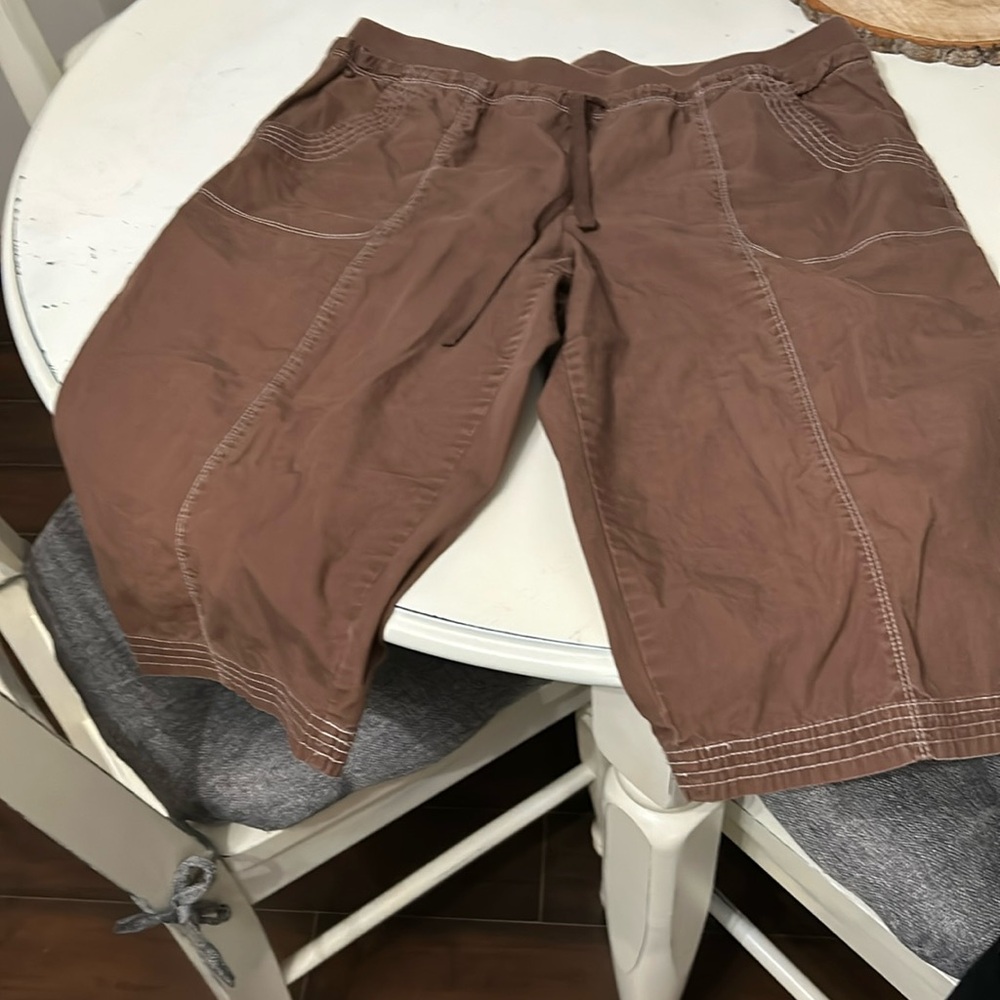 Brown Cotton Capris